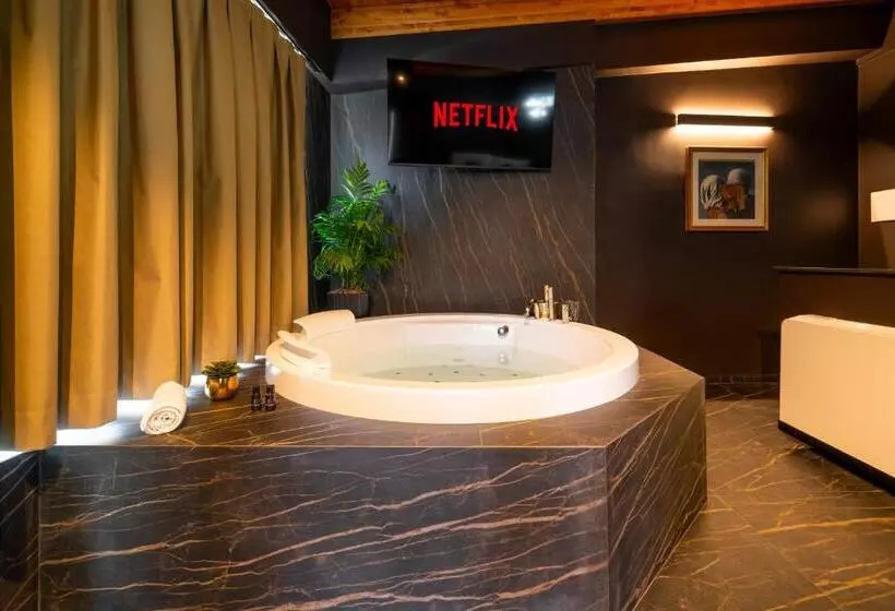 Aamiaismajoitus (B&B) Cinquanta Sfumature Luxury Suites