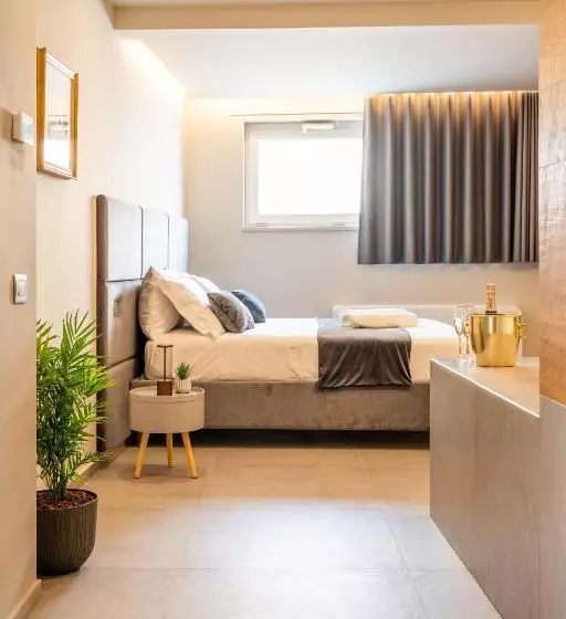 Aamiaismajoitus (B&B) Cinquanta Sfumature Luxury Suites