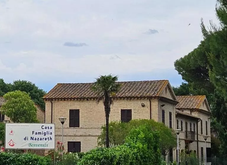 Hotelli Casa Famiglia Di Nazareth