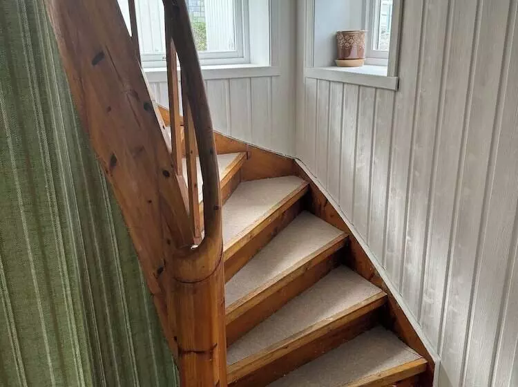 Retkeilymaja Lun Home