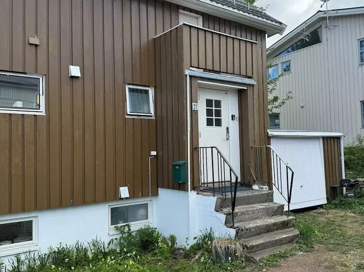 Retkeilymaja Lun Home