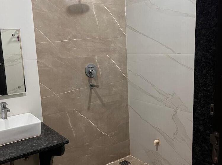 Hotel Jodha The Great, Kuberpur, Agra