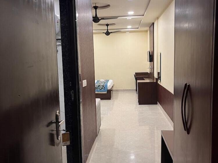 Hotel Jodha The Great, Kuberpur, Agra