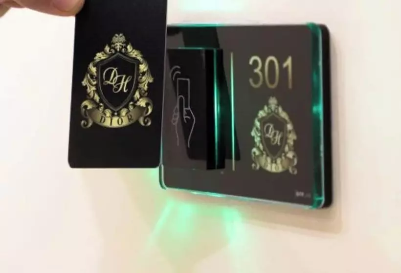 ホテル Dior
