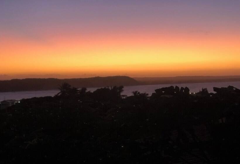 ユースホステル Quatro Ventos