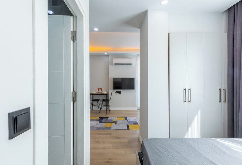 Brandhill Airport Suites