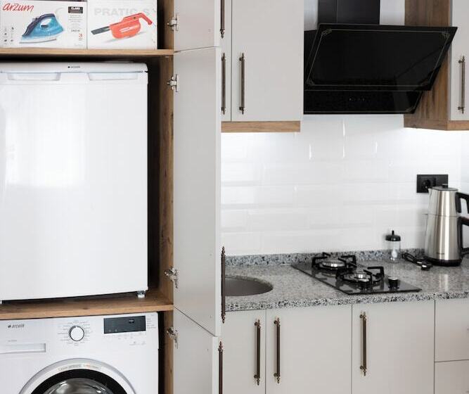 Brandhill Airport Suites