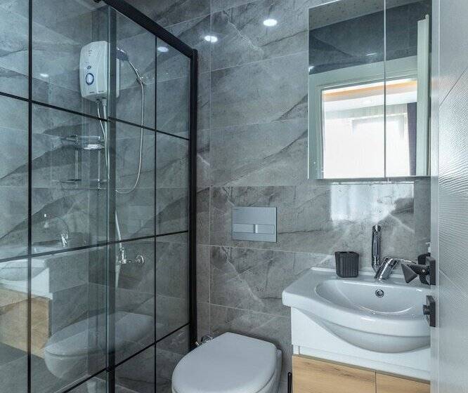 Brandhill Airport Suites