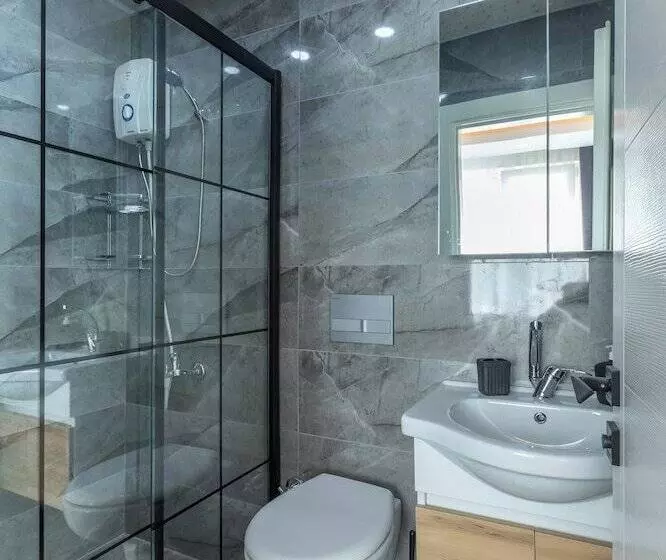 Brandhill Airport Suites