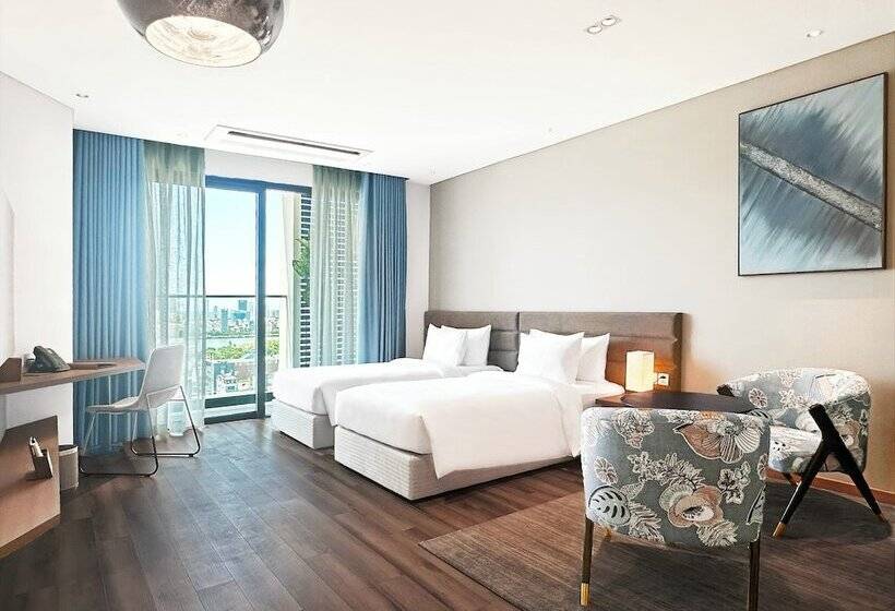 Centre Point Danang Hotel & Residence
