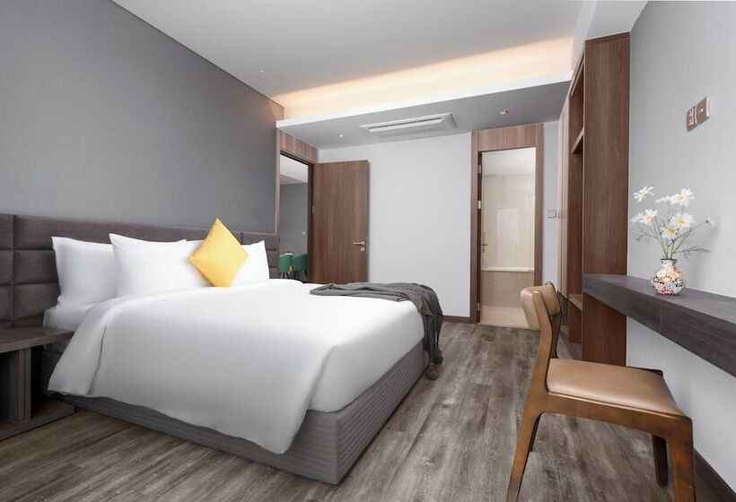 Centre Point Danang Hotel & Residence