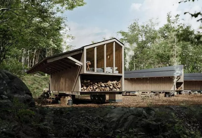 ホテル Earthboat Kitakaruizawa