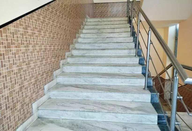 Hotelli Kesarwani Seva Sadan