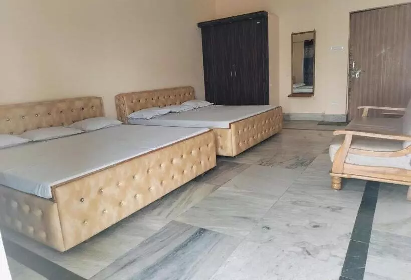 Hotelli Kesarwani Seva Sadan