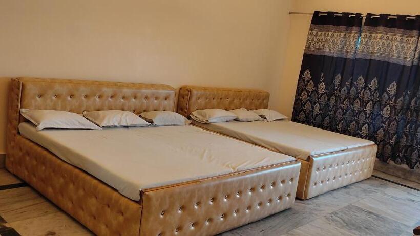 Otel Kesarwani Seva Sadan