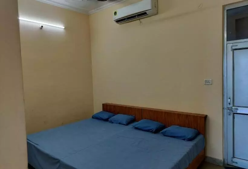 Hotelli Kesarwani Seva Sadan