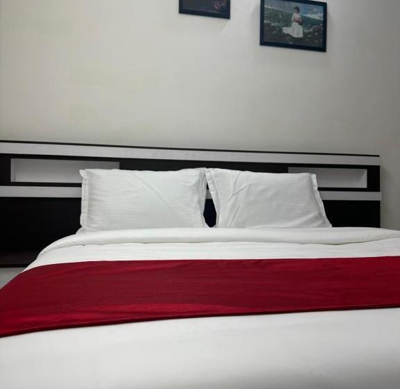 Hotel Moonlit Royal Grand Suite