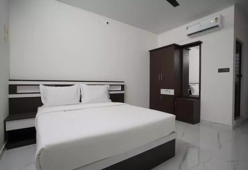 Hotelli Moonlit Royal Grand Suite