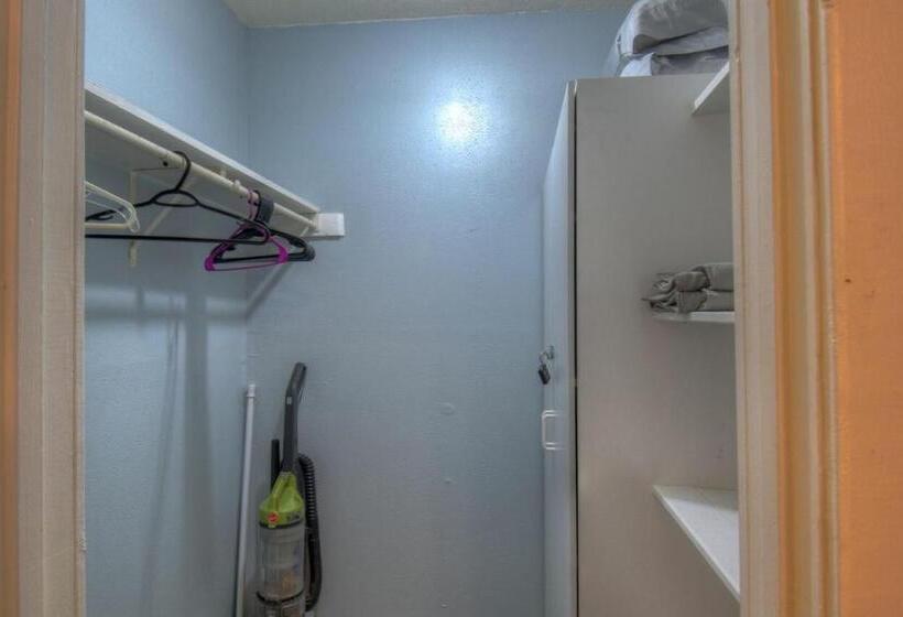 Sundowner Stay On Lake Lbj!