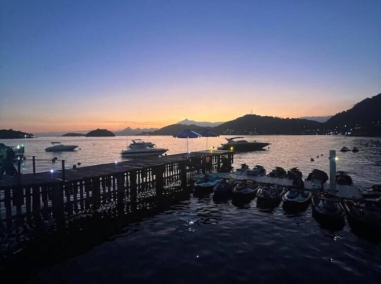 پانسیون Pousada Jet Club Marine Angra