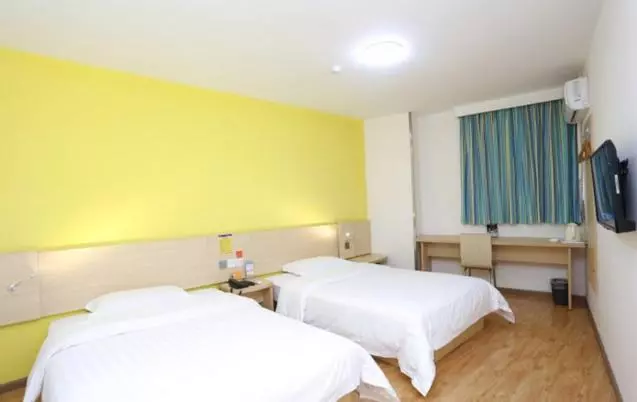 Hotelli 7days Inn Chengdu Wuhoucuqiao
