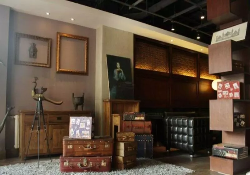 Hotelli James Joyce Coffetel Shenyang Railway Station Taiyuan South Street