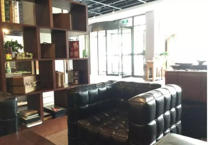 Hotelli James Joyce Coffetel Shenyang Railway Station Taiyuan South Street