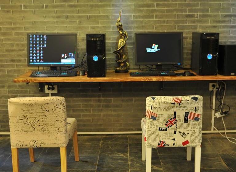 Xianyang Gudu International Youth Hostel