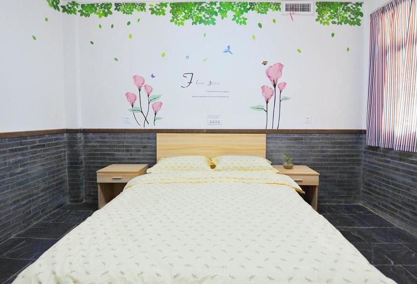 Xianyang Gudu International Youth Hostel