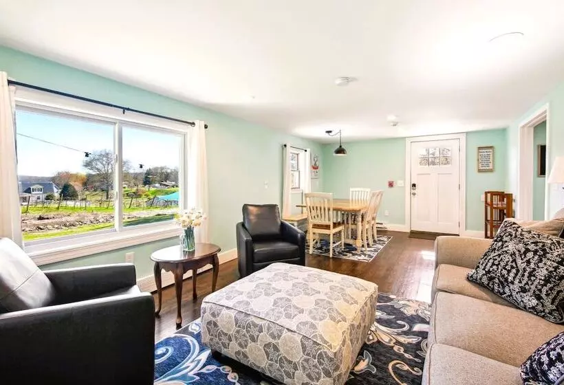 Aamiaismajoitus (B&B) The Cottage At Amos Lake