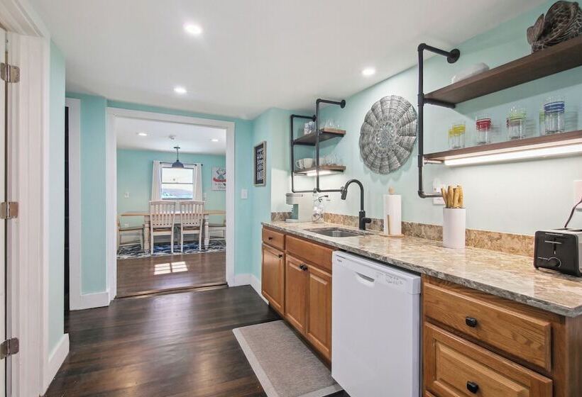 Bed and Breakfast The Cottage At Amos Lake