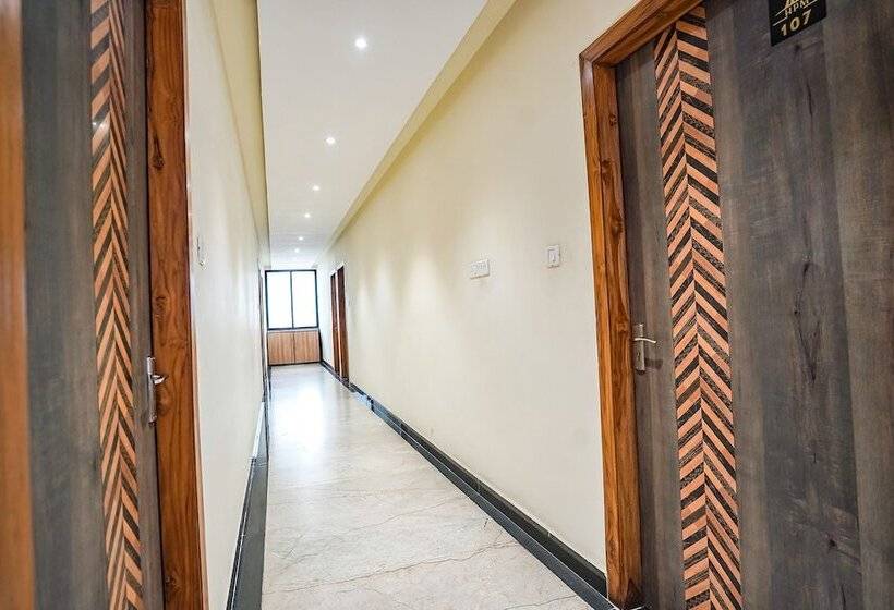 Fabhotel Park Mahindra