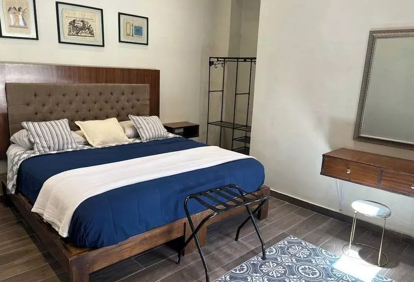 هتل Boutique Casona Los Pavorreales