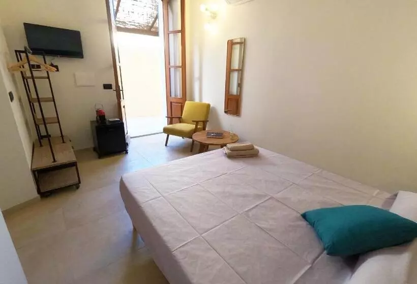 پانسیون Millelire Suites