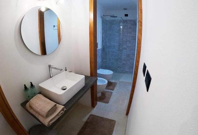 پانسیون Millelire Suites