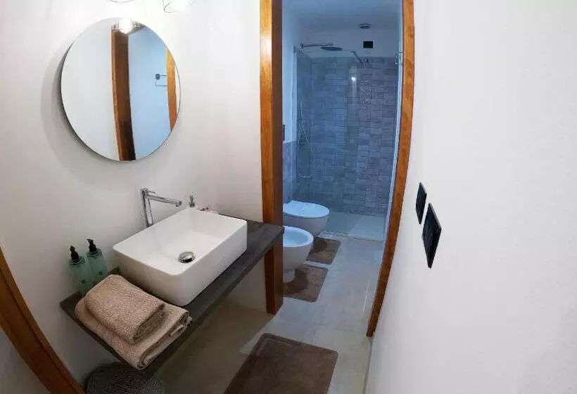 پانسیون Millelire Suites
