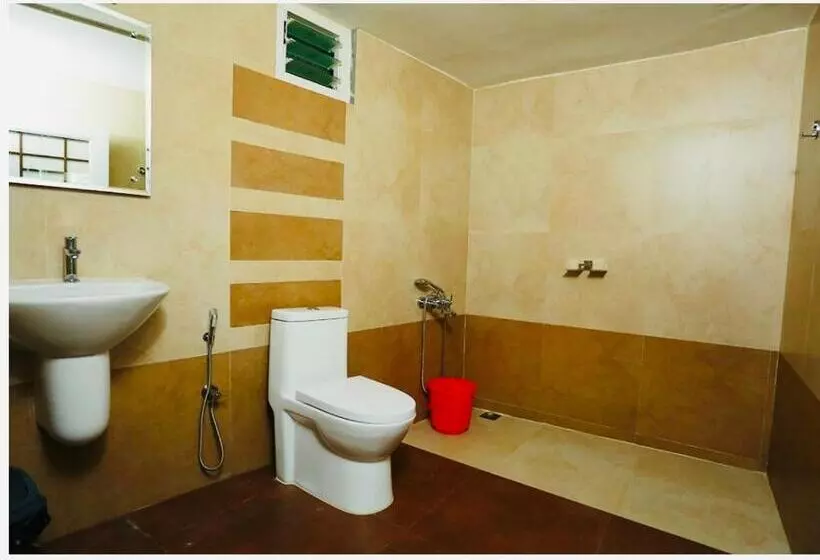 Hotelli Kunnathoor Red Castle Vagamon