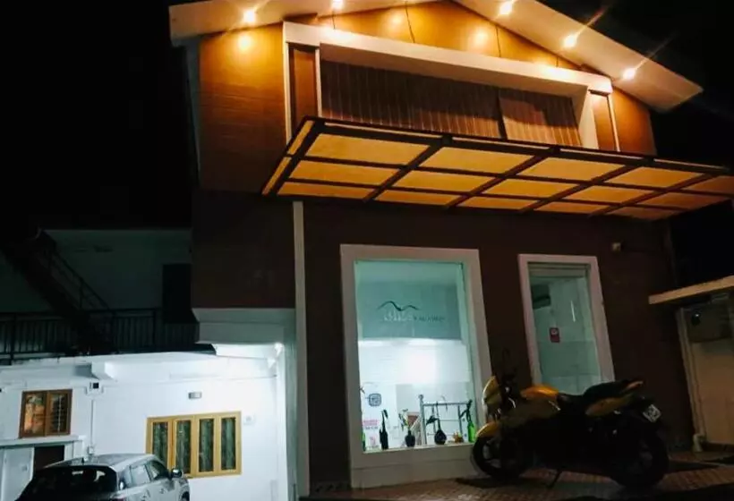 Hotelli Kunnathoor Red Castle Vagamon