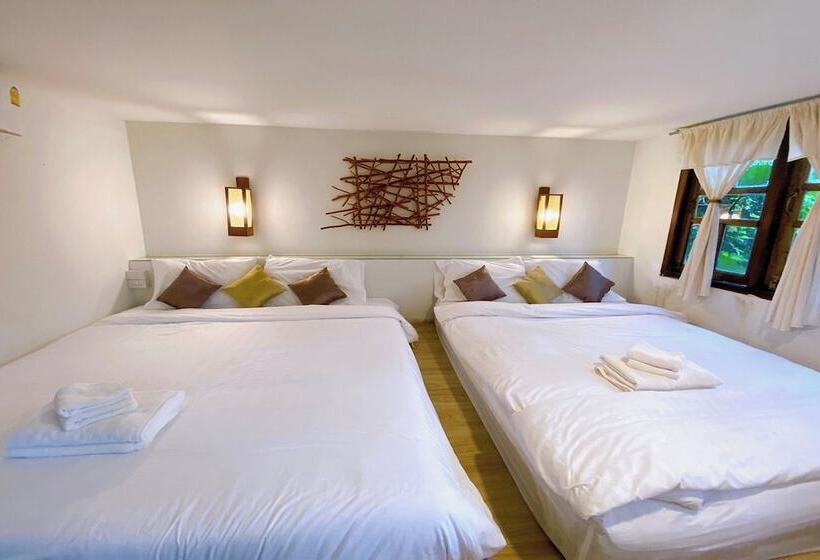 Отель Monruamsuk Homestay Cafe And Bistro