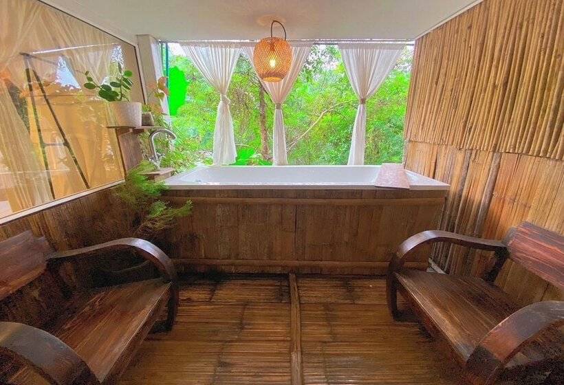 Отель Monruamsuk Homestay Cafe And Bistro