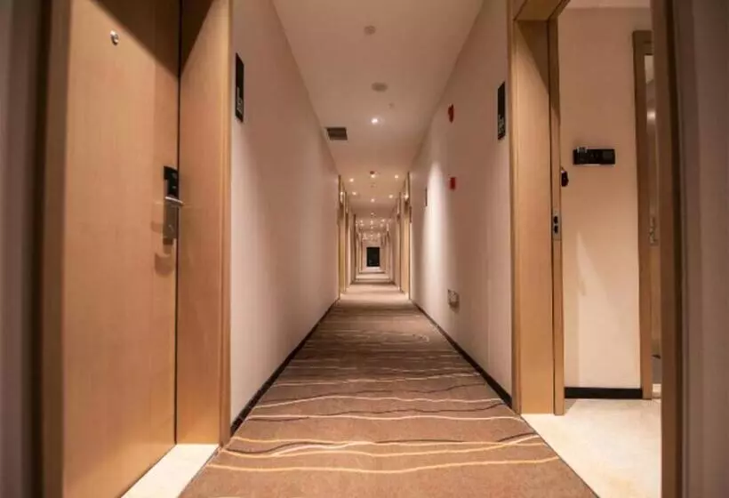 Hotelli City Comfort Inn Changsha Sifangping University Of National Defense Science And Technology