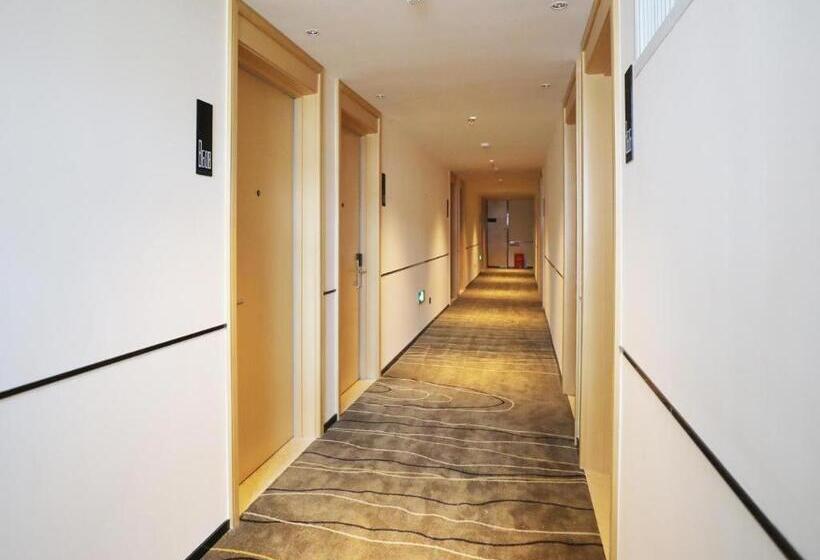 בית מלון כפרי City Comfort Inn Ganzhou Railway Station Huadong City