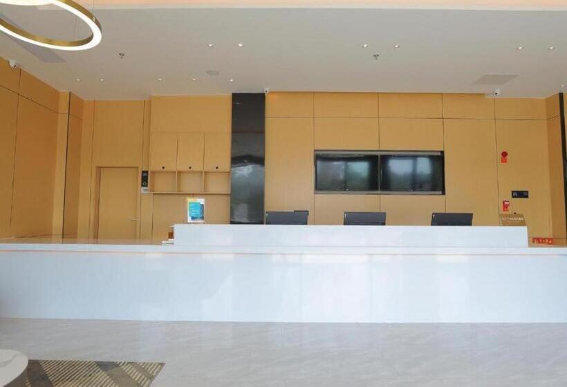 בית מלון כפרי City Comfort Inn Ganzhou Railway Station Huadong City