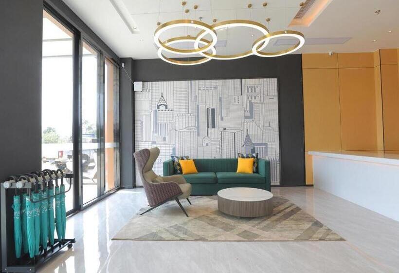 בית מלון כפרי City Comfort Inn Ganzhou Railway Station Huadong City