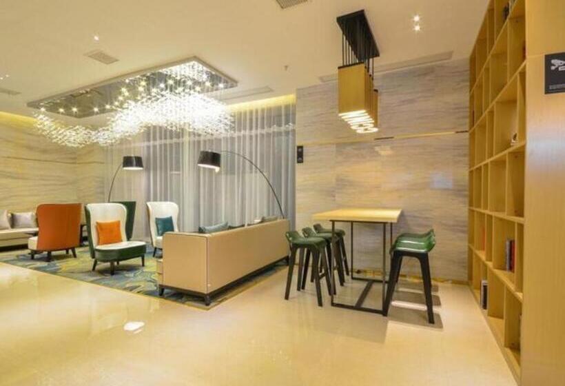 בית מלון כפרי City Comfort Inn Wuhan Yuanlin Road Metro Station