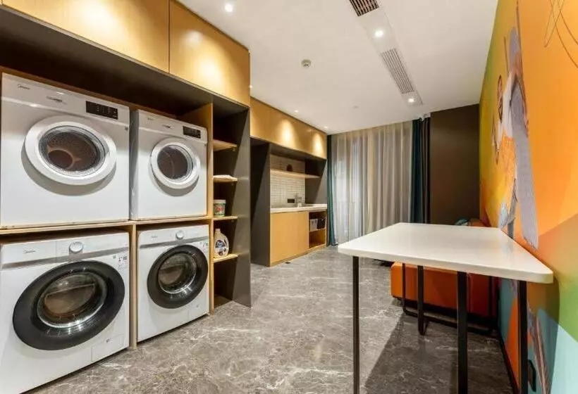 ホテル City Comfort Inn Yichang Zhongnan Road Changjiang Plaza