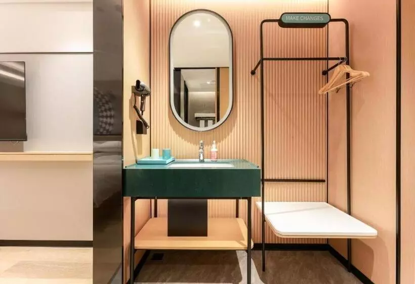 ホテル City Comfort Inn Yichang Zhongnan Road Changjiang Plaza