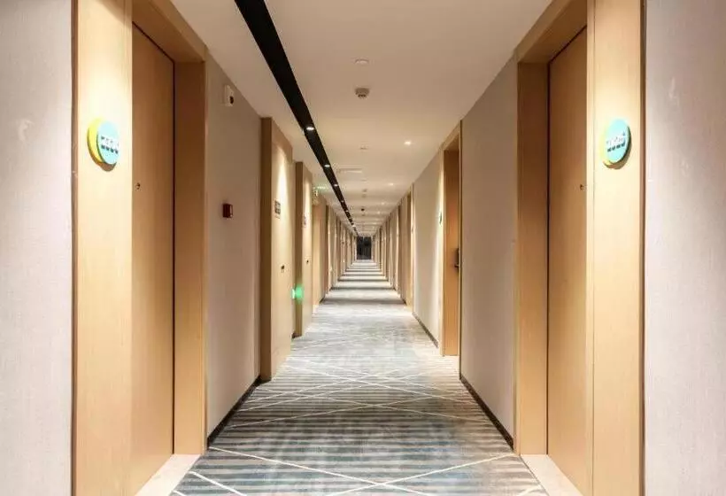 ホテル City Comfort Inn Yichang Zhongnan Road Changjiang Plaza