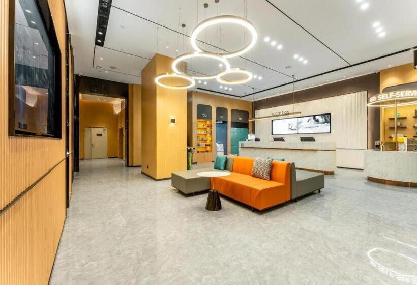 בית מלון כפרי City Comfort Inn Yichang Zhongnan Road Changjiang Plaza