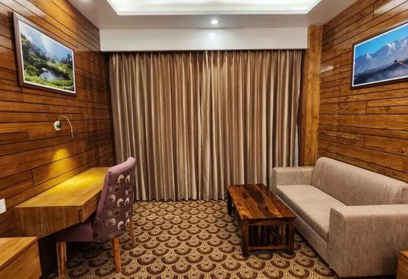 ホテル Echor Kc Vilaas Kufri